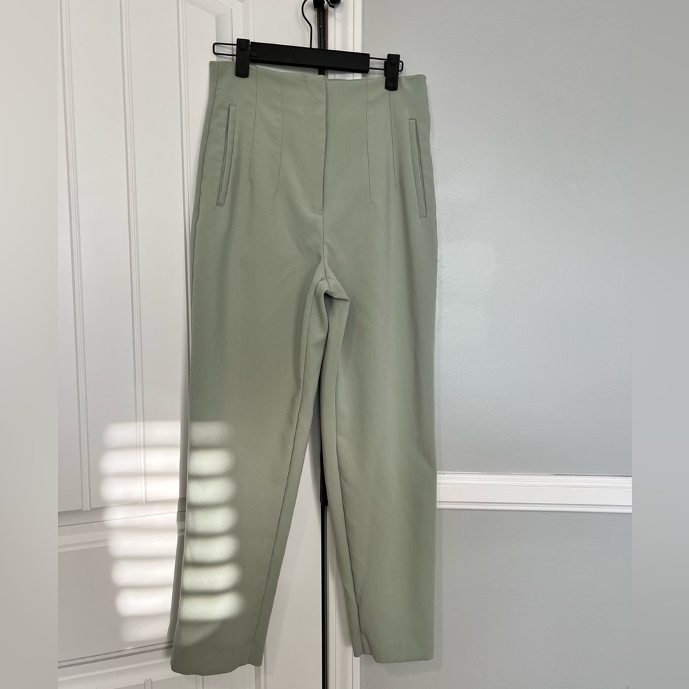 Zara pants with a high waist